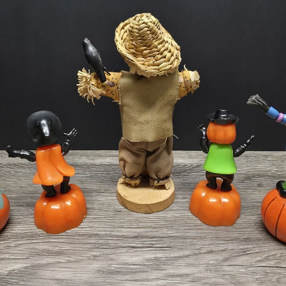 6 Vintage Halloween Push Button Thumb Puppets And A Decorative Scarecrow